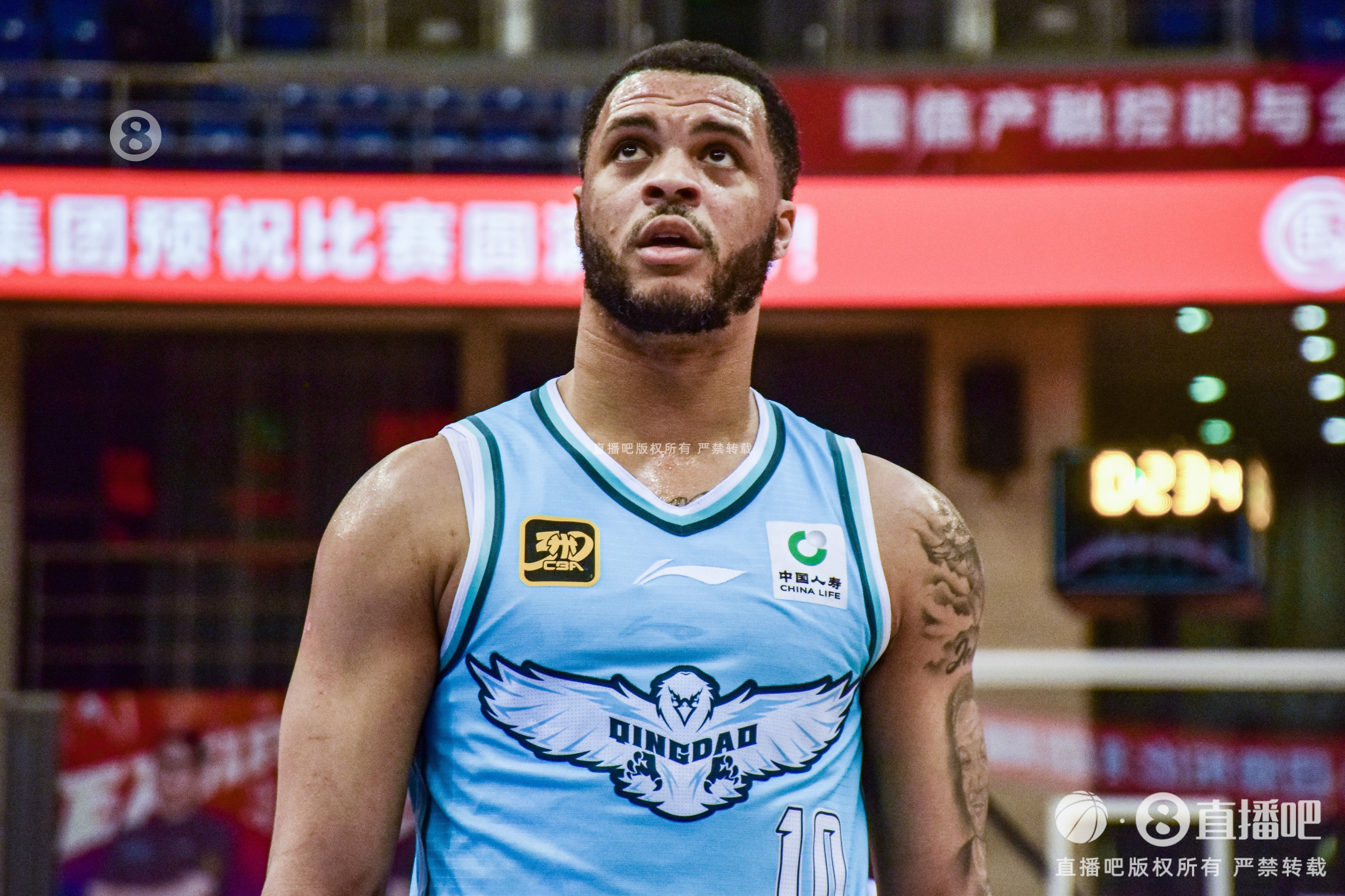 彩经网-媒体人：如何管理外援是门学问 该哄哄该骂骂恩威并用